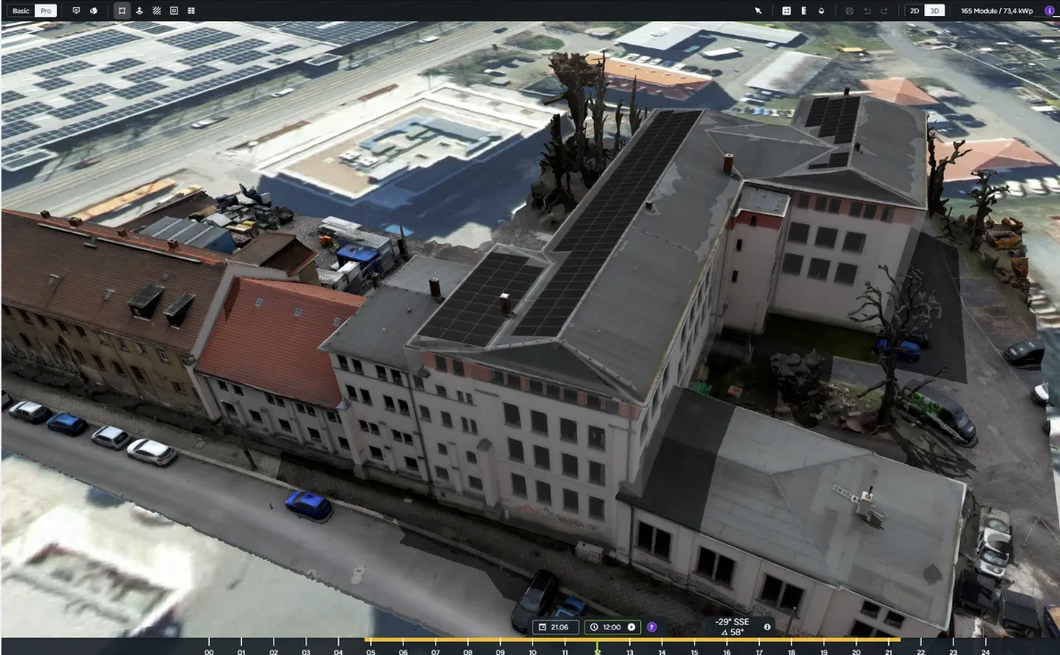 A drone 3D model of a city block in Eturnity, with 165 solar modules planned on its roof